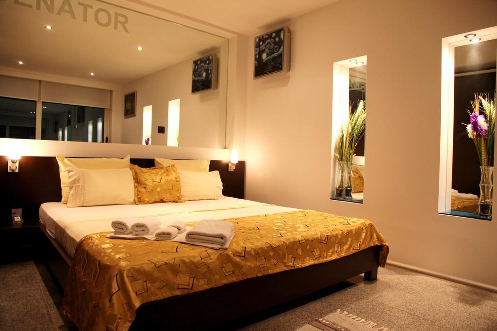 Hotel Senator Улцинь Екстер'єр фото